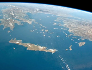 Μεγάλη εκδήλωση για τα εθνικά θέματα και την οικονομία στο δημαρχείο Αμαρουσίου